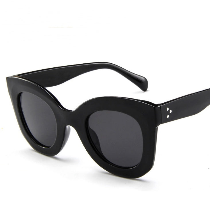 Cat eye sunglasses