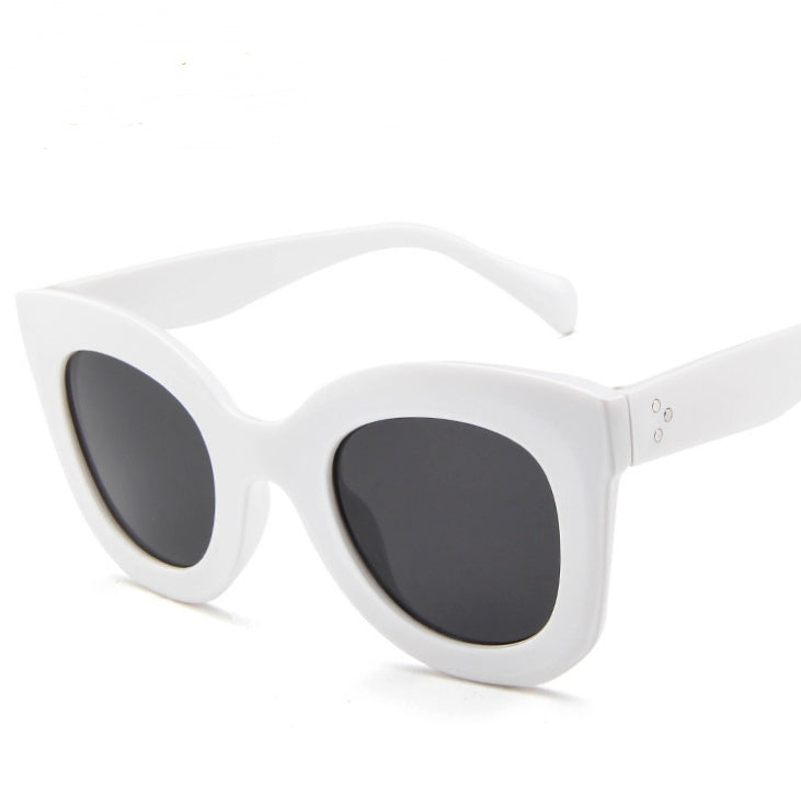 Cat eye sunglasses
